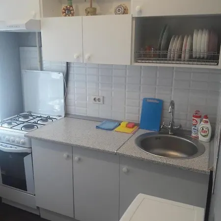 Tiba Apartment Warna